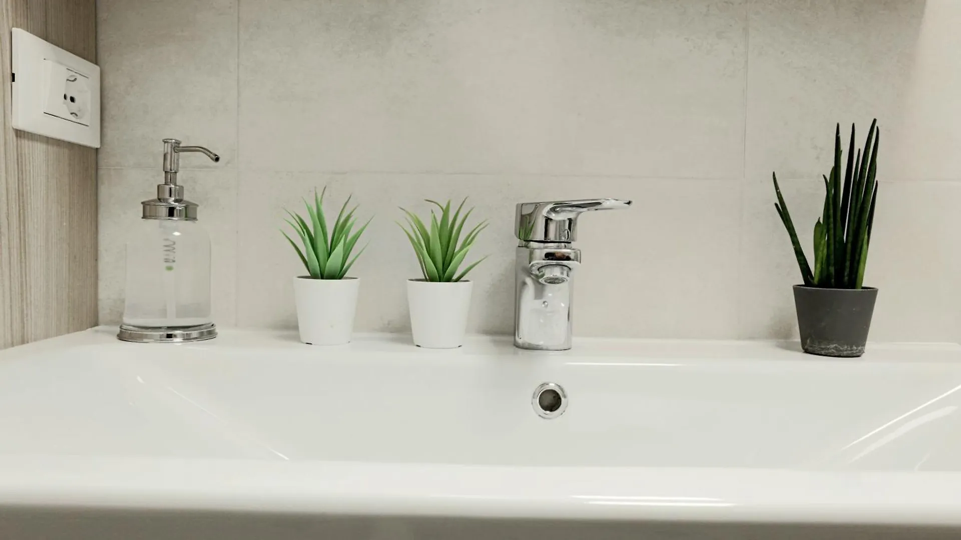 Apartment Bellavita Loft Milano Center Near Duomo,Central Station, Navigli Italy
